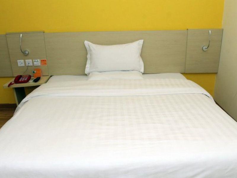 7Days Inn Chengdu Sichuan Normal University Chenglong Campus, Jingji Harbor Екстериор снимка
