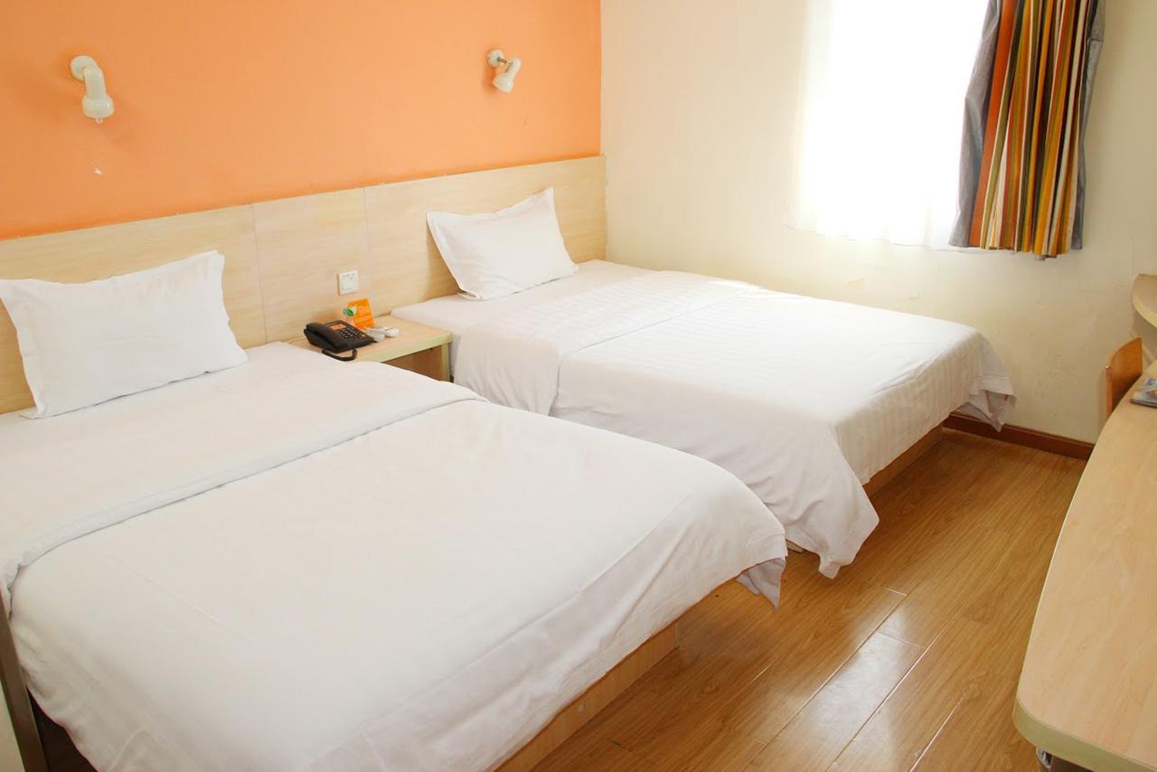 7Days Inn Chengdu Sichuan Normal University Chenglong Campus, Jingji Harbor Екстериор снимка